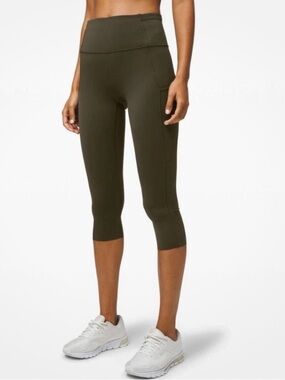 lululemon athletica High-Rise 3/4 Performance Capris - Olive Green